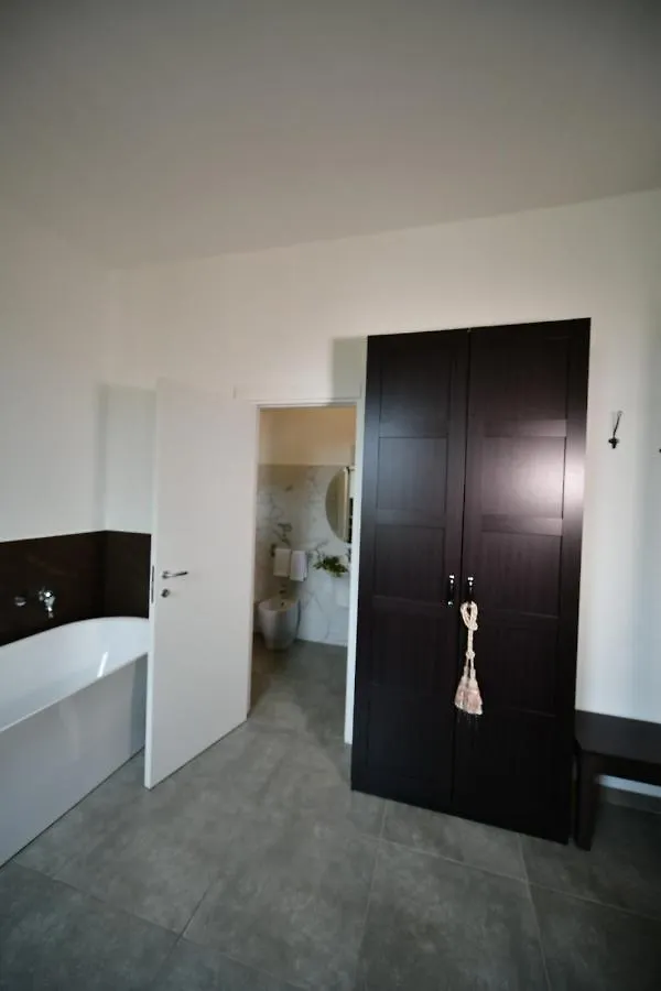 Inkantu B&B Терразини 2*,